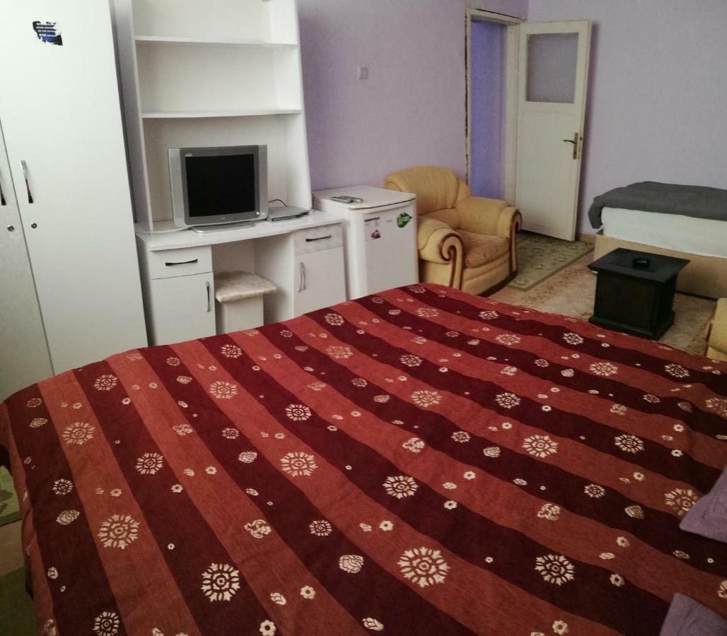 Esin Pansiyon Tokat Esterno foto